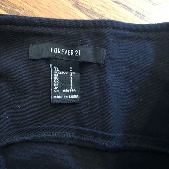 Forever 21 black denim 3 zipper mini skirt size small - Picture 5 of 9